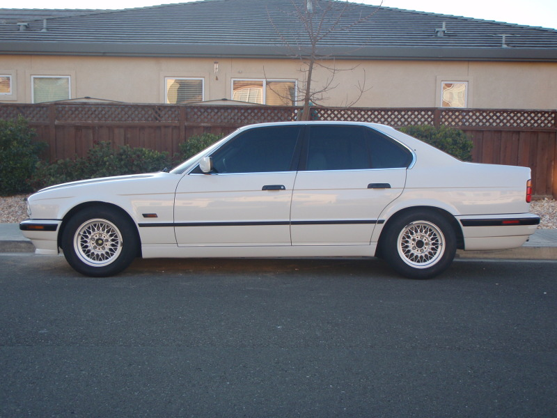 Illustration for article titled For $6,500, Bimmer Bimmer, Chicken Dinner